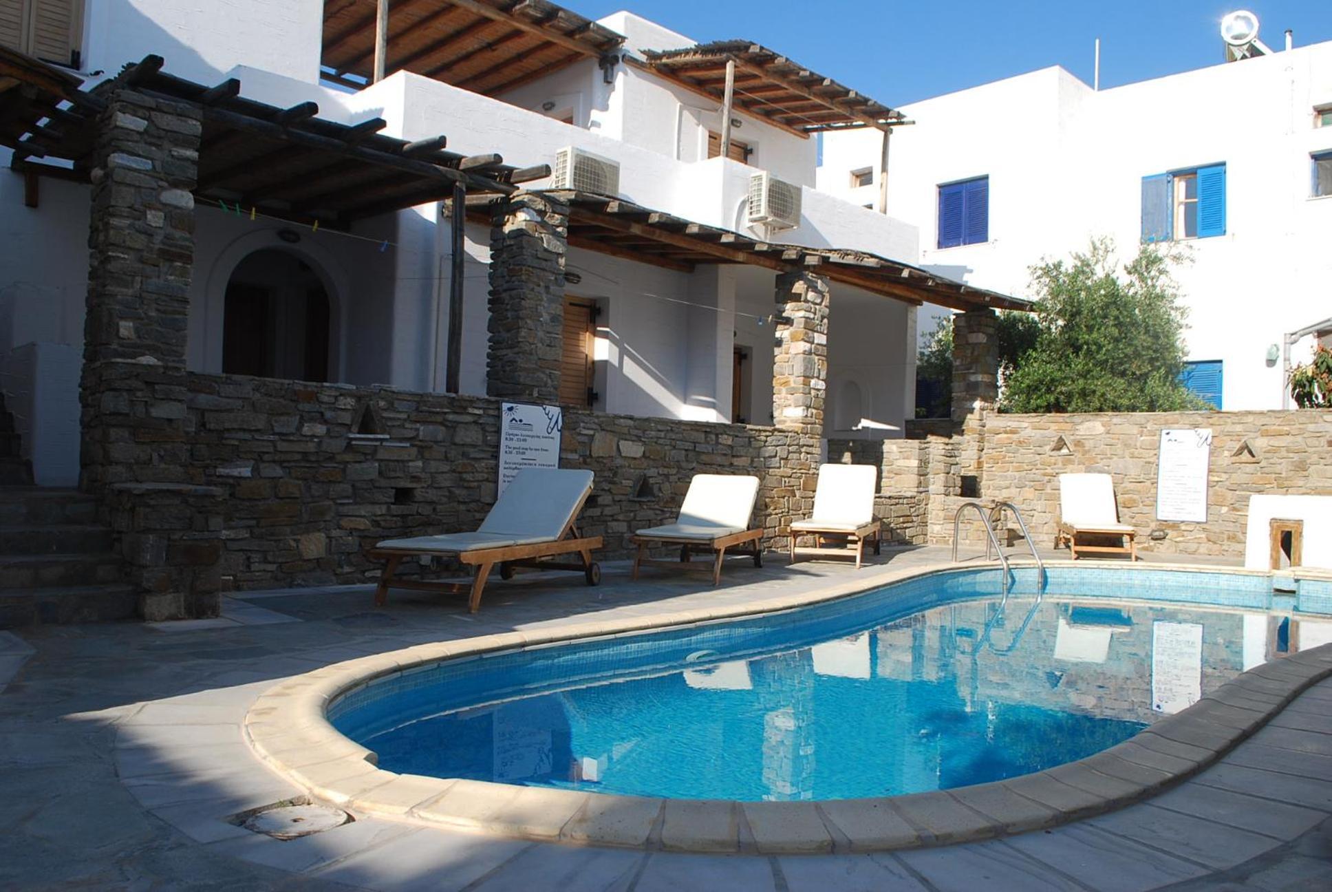 Siroco's And Apartahotel