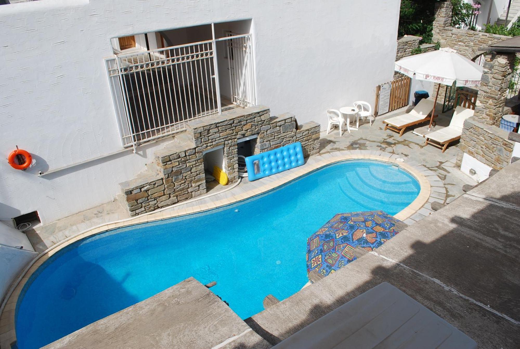 Siroco's And Apart Otel 3*