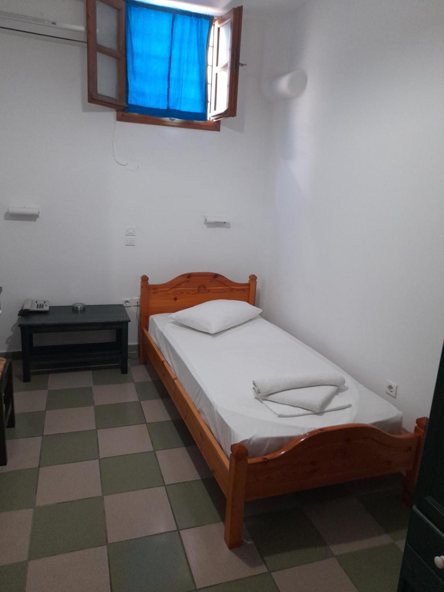 Aparthotel Siroco's And Páros